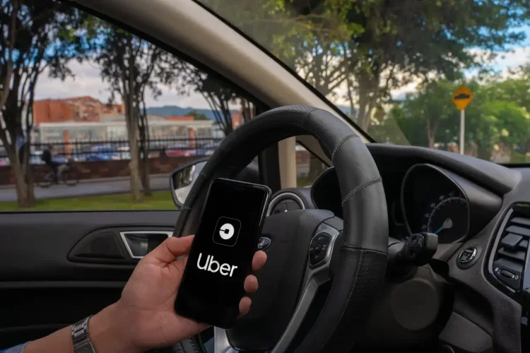 Salário de R$ 6 MIL foi aprovado para MOTORISTAS DE APLICATIVO nesta semana