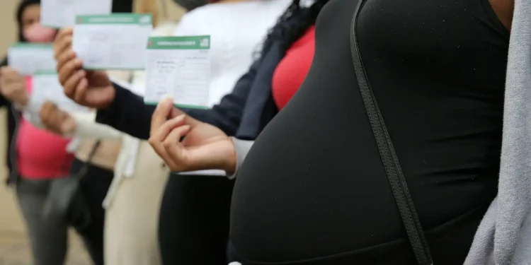 Gestantes vinculadas a CLT têm 9 direitos e benefícios aprovados pela justiça