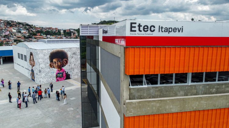 Inscrições abertas para o vestibulinho das Etecs que oferece 36.346 vagas