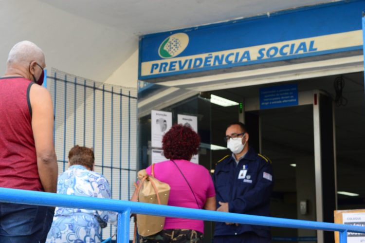 Trabalhe no INSS: vou te contar como conseguir emprego com salário de R$ 14 mil