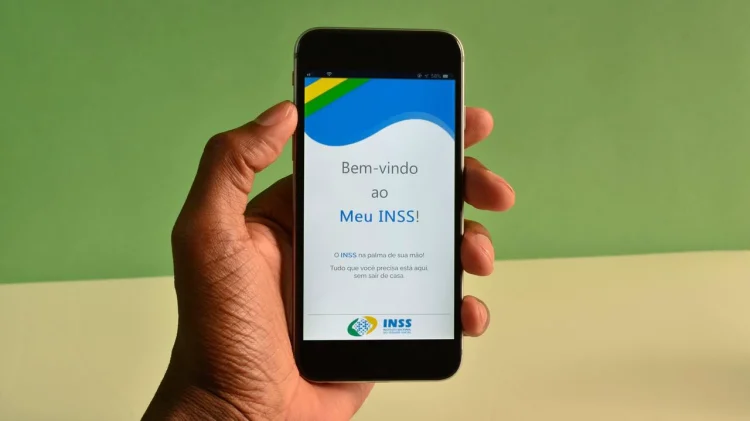 INSS envia notificação urgente para aposentados pelo WhatsApp