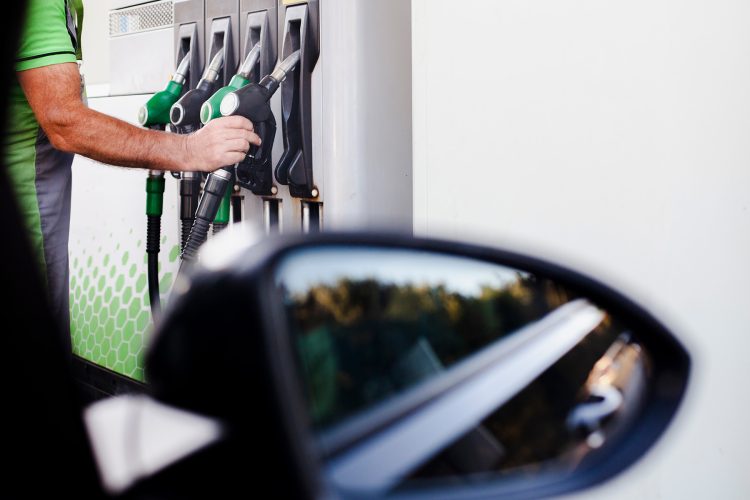 Gasolina ou etanol? Veja agora qual o combustível mais em conta para o seu veículo