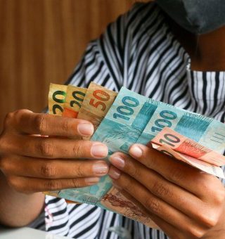 SURPRESA! Salário mínimo de R$ 1880 para 2025 começa a ser discutido