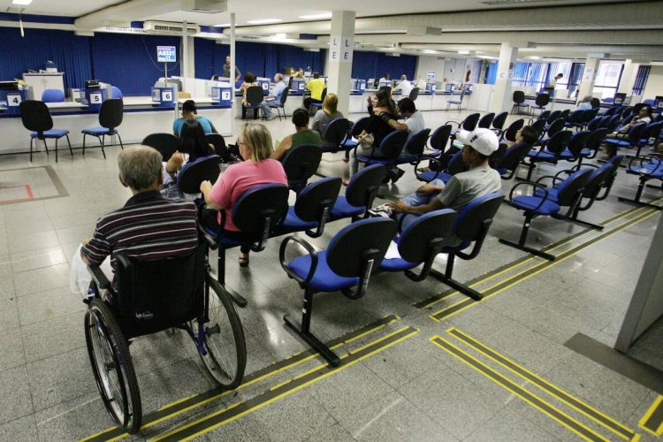 BPC 2024: listamos o passo a passo para solicitar o benefício sem sair de casa