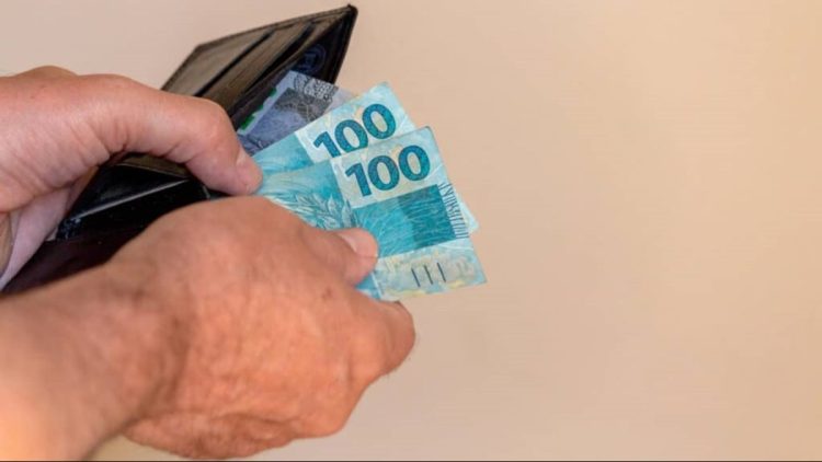 URGENTE: Governo antecipa abono salarial para 96 mil trabalhadores; veja se você está na lista
