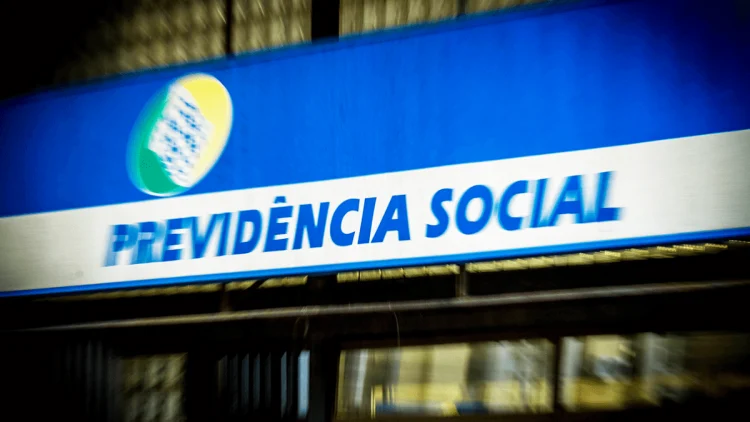 INSS toma decisão e enxuga  até 40% do salário de aposentados; e agora?
