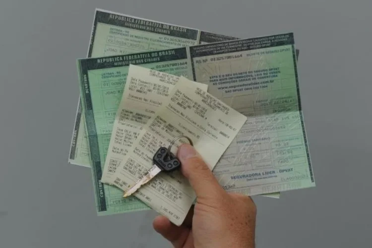 IPTU e IPVA iniciam as taxações em janeiro e você pode se ISENTAR delas