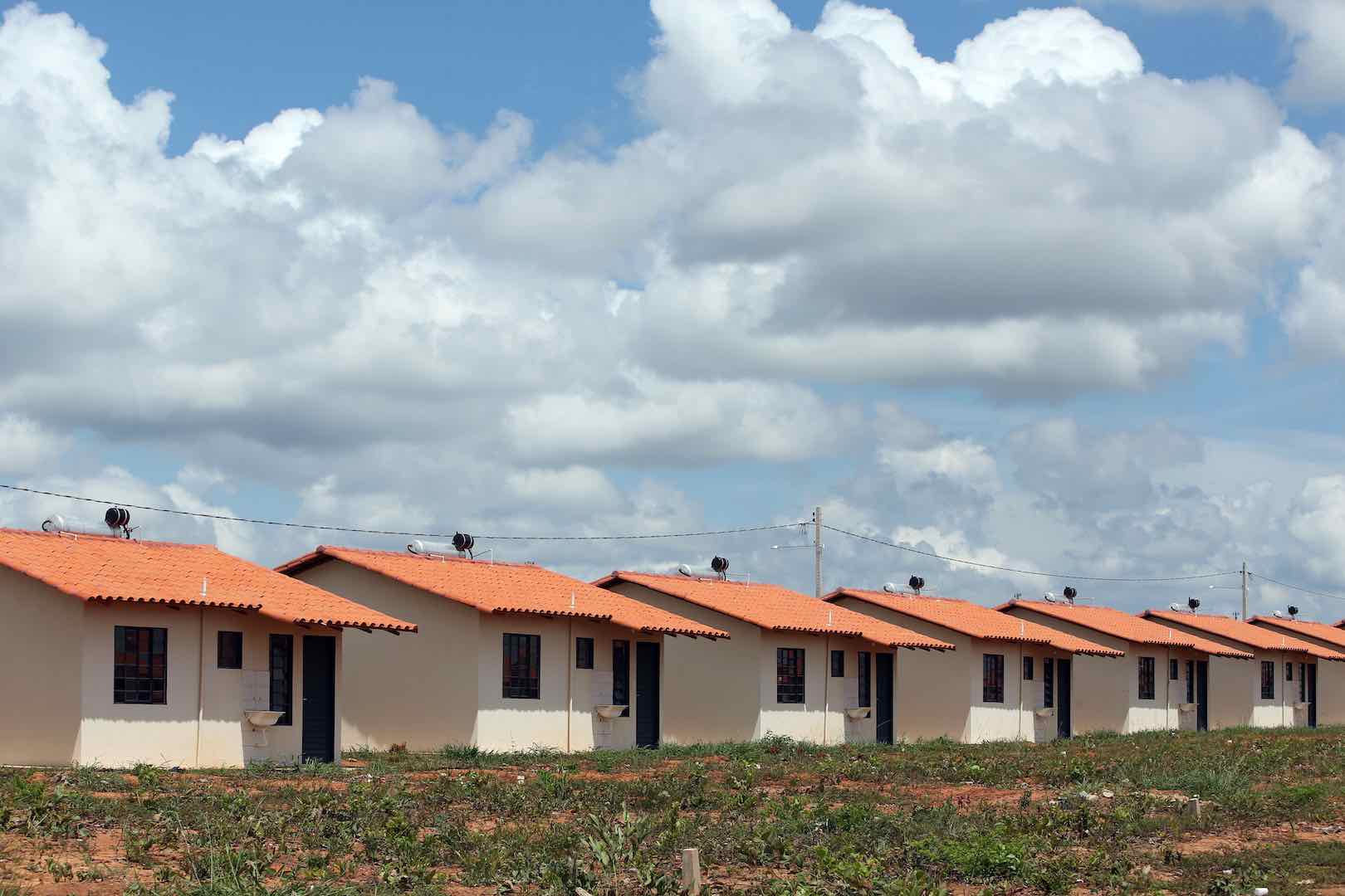 Minha Casa Minha Vida 2024 oferece moradia gratuita para brasileiros de baixa renda