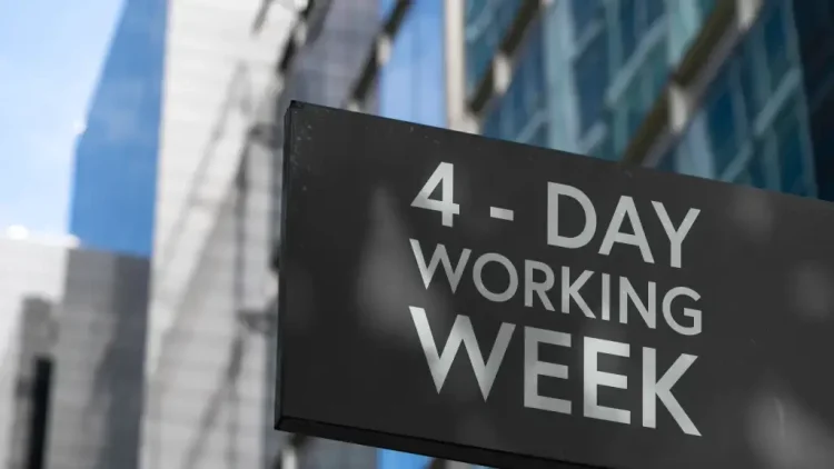 Semana de trabalho com limite de 4 dias entra em funcionamento; saiba os detalhes