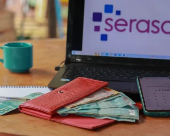 Brasileiro com nome sujo recebe comunicado URGENTE do Serasa