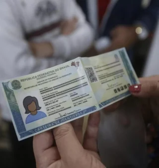 Carteira de Identidade Nacional começa a ser emitida em todo o país; entenda o que muda