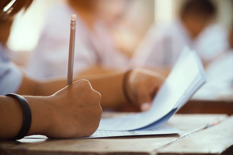 Novo concurso tem vagas com salários de R$ 20 mil; confira como concorrer