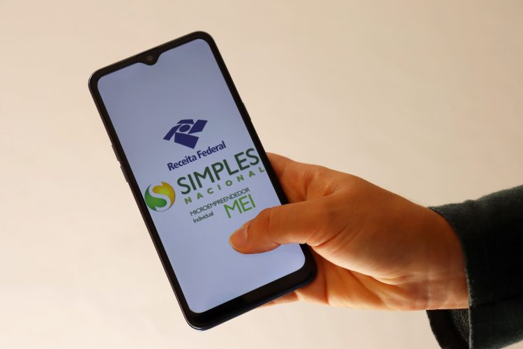 Notificações sobre exclusão do Simples Nacional são emitidas pela Receita Federal; fato ou falha no sistema?