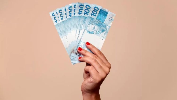 Salário mínimo de trabalhadores será reajustado após aprovação na Câmara
