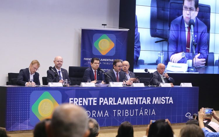 Ano novo e Impostos NOVOS: entenda tudo o que muda com a reforma tributária