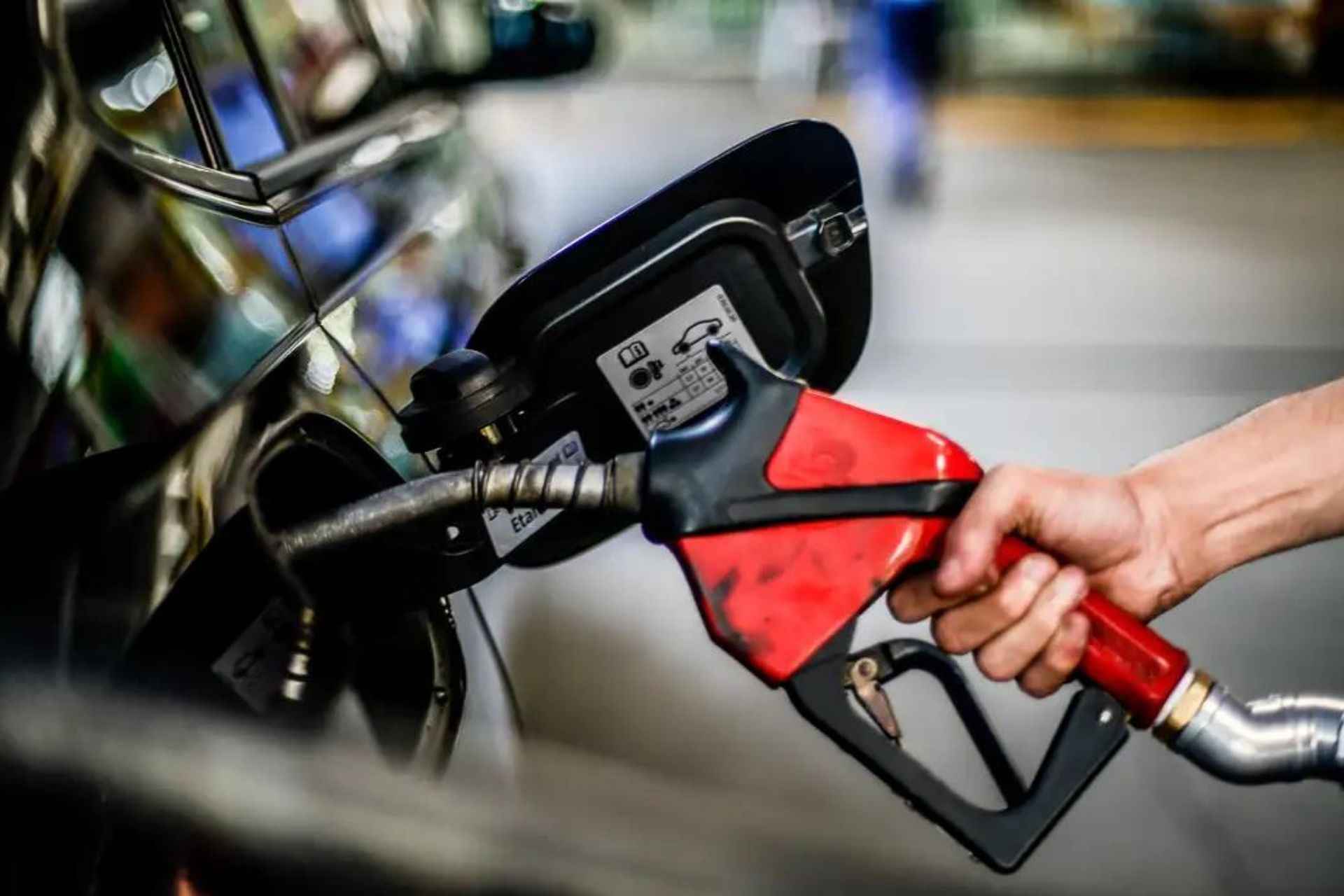 ALERTA! Gasolina e diesel ficam mais CAROS a partir de hoje; veja novos preços