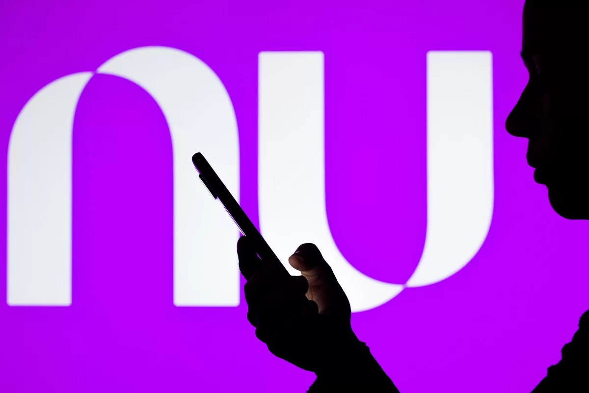 Nubank anuncia ENCERRAMENTO de serviço no app e deixa clientes surpresos; veja