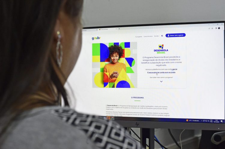 Desenrola Brasil promete desconto de 75% na conta de luz; veja como conseguir o benefício