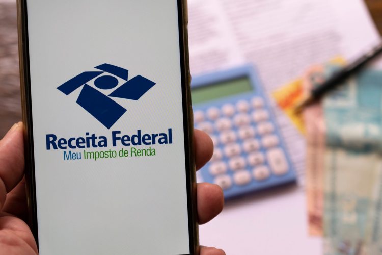 É crime não declarar Imposto de Renda? Quais dívidas podem bloquear o CPF? Entenda