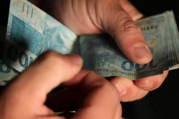 Salário Mínimo começa e traz 9 AUMENTOS diferentes; veja lista