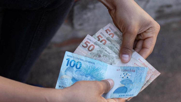 Como comprar passagens aéreas por R$ 200 pelo programa Voa Brasil? Descubra como funciona