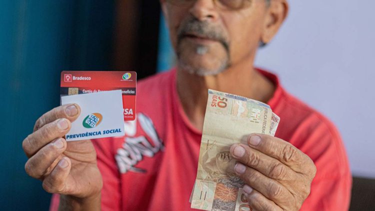 Nova isenção libera idosos de 65, 66, 67, 68 e 69 anos de imposto!
