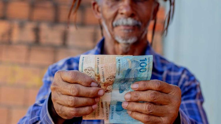 Alerta geral para quem vai completar 65 anos em 2026
