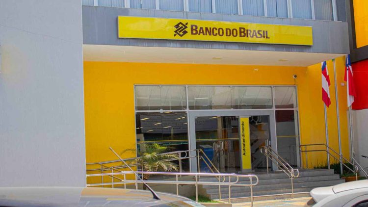É verdade? Concurso do Banco do Brasil pode ter vagas para ensino médio e salários de R$7 mil; descubra