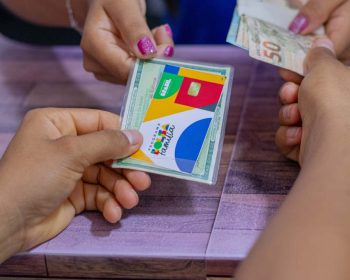 Fure a fila do Bolsa Família tomando ESSAS atitudes ainda hoje