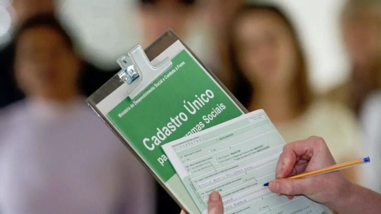 CadÚnico 2025: aprenda a se inscrever e garantir benefícios como gratuidade na conta de luz