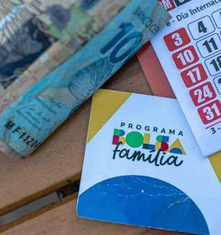 Bolsa Família faz novo depósito HOJE (22/05) com bônus de R$ 200