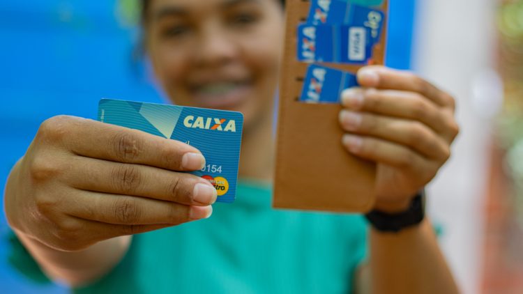 Caixa libera R$ 127, R$ 1.518 e R$ 2.800 para trabalhador CLT em abril