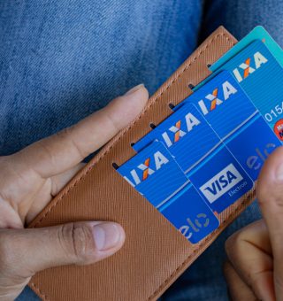 Caixa libera automaticamente um cartão de crédito com limite de R$ 4.500 e com análise facilitada