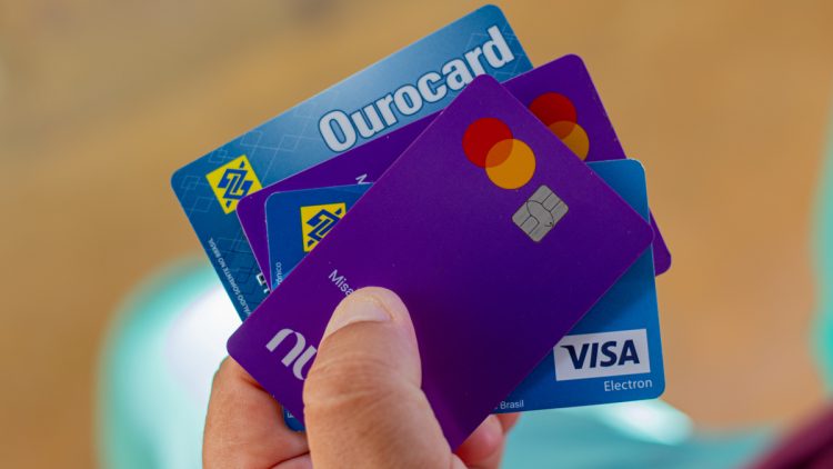 Cartão de crédito: conheça as 3 "regras de ouro" para usar o limite a seu favor em 2026