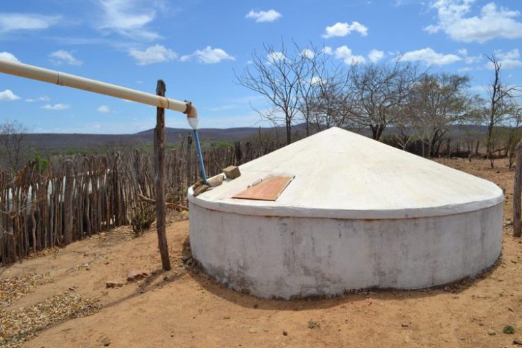 Água e alegria para a população: famílias inscritas no CadÚnico são beneficiadas com 50 mil cisternas