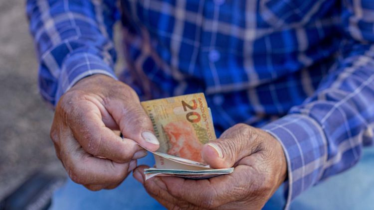 Desconto em pagamento no dinheiro: prática abusiva ou benéfica para o consumidor? Entenda!