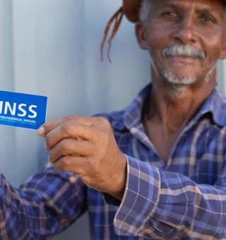 Vitória dos idosos! Aposentados do INSS ganham direito a salário de R$ 9.767; veja lista de beneficiários