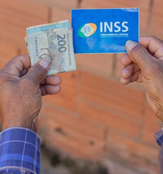 13º salário do INSS começa a cair para aposentados com 65,66,67,68 até 90 anos em nova data