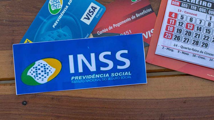 Aposentados denunciam cobranças indevidas do INSS; veja como cancelar os descontos