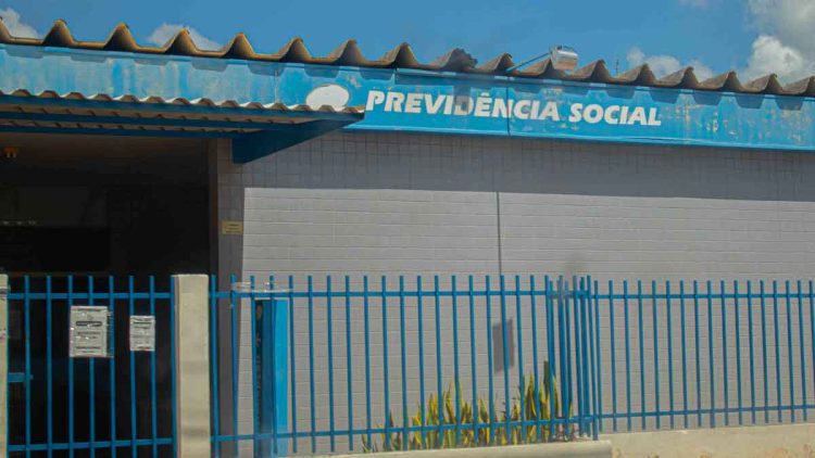 Confira o seu extrato! Aposentados denunciam cobrança indevida na antecipação do benefício