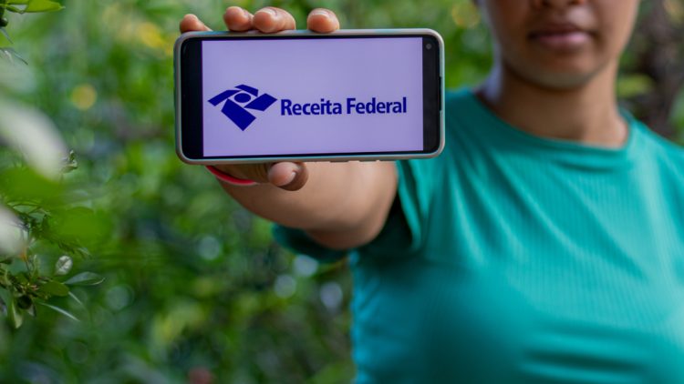 Carro e iPhone com desconto! Novo leilão da Receita Federal já tem data para acontecer
