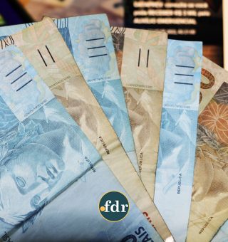 Titulares do Bolsa Família estão autorizados a pedir empréstimo de R$20 mil? Veja liberação