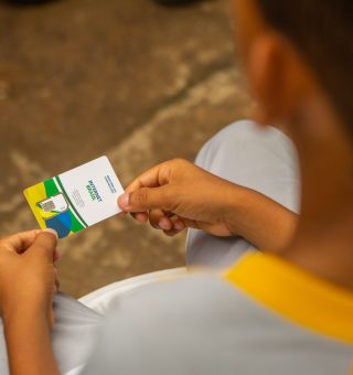 Expansão do programa Internet Brasil: veja quem poder receber celulares e chips com internet grátis