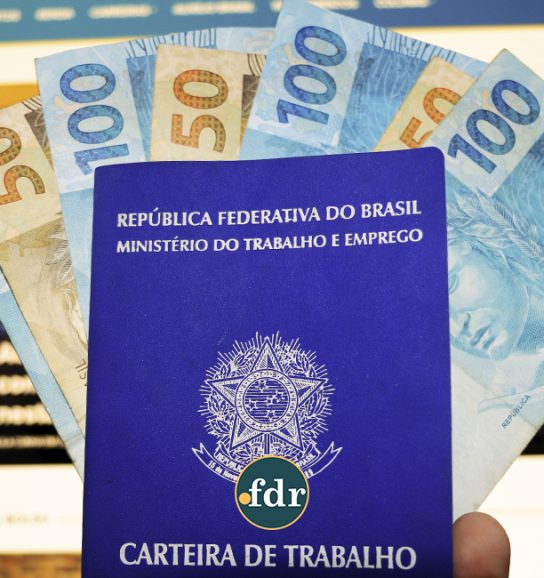 Salário mínimo de R$ 1.800 entra em vigor na próxima semana - Veja data exata!