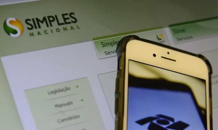 Receita volta atrás na decisão de exclusão e empresas retornam ao Simples Nacional; entenda
