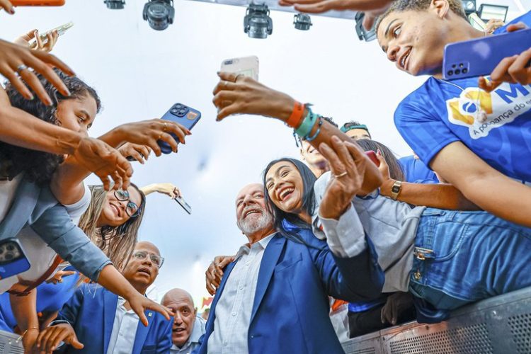 Internet para TODOS: governo Lula inicia política de conexão digital em regiões carentes