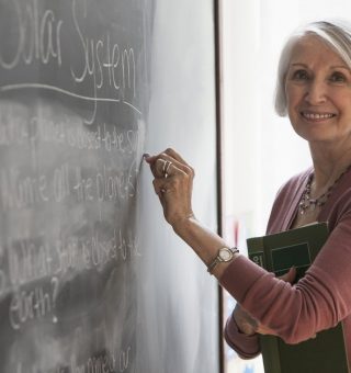 Professores podem ANTECIPAR suas aposentadorias; saiba como