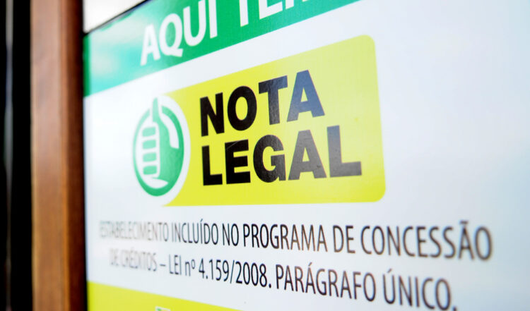 CPF na nota pode te garantir uma renda EXTRA com pix de R$ 100, R$ 500 e até R$ 10000 neste fim de ano