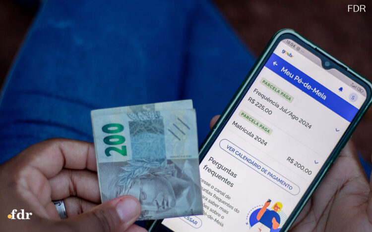 PIX de R$ 1000 cai na conta de milhares de brasileiros nesta quinta-feira (28)