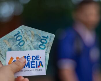Pé-de-Meia já está na conta de novos estudantes; veja se você é um deles